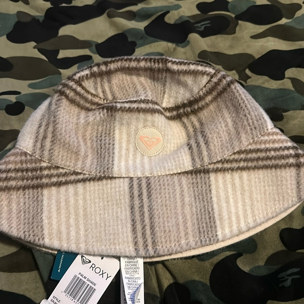Roxy Palm Shade Bucket Hat: REVERSIBLE: NEW WITH TAGS: SIZE S/M